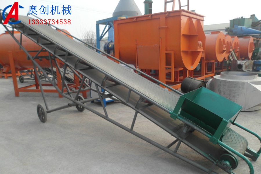 800寬移動式皮帶輸送機(jī) 800寬移動式皮帶輸送機(jī)